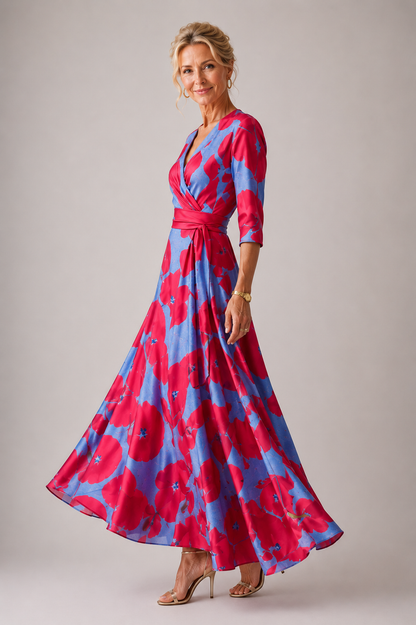 Amelia  | Comfortable dress for every day with V-neck